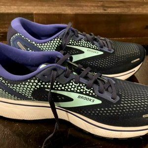 Brooks Ghost 14 running sneakers